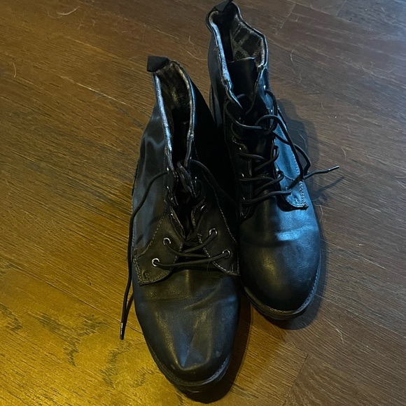 Sporto Boots - Picture 2 of 5